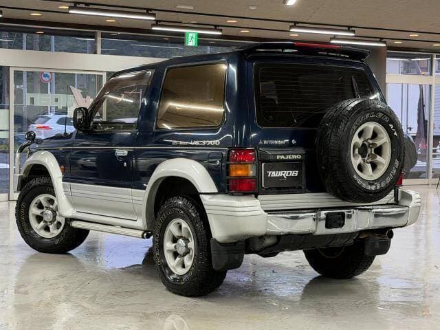 1994 Mitsubishi Pajero JDM car for sale — photo 15 of 20