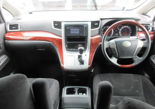 2010 Toyota Vellfire JDM car for sale — photo 3 of 10