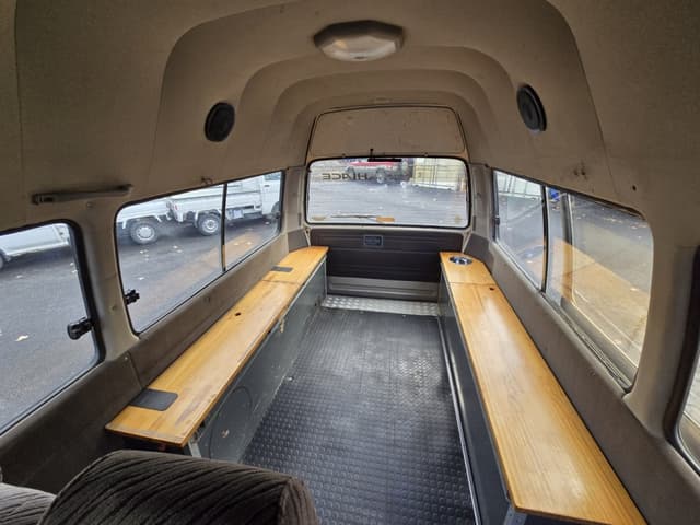 1996 Toyota HiAce JDM car for sale — photo 22 of 25