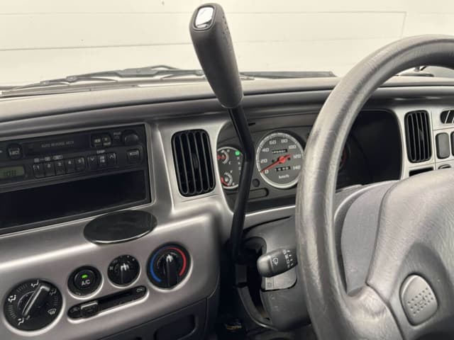 2001 Daihatsu Atrai JDM car for sale — photo 17 of 25