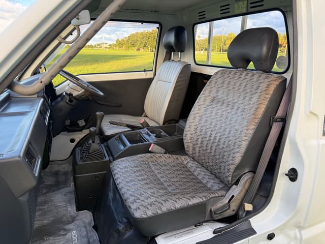 1994 Mitsubishi Delica JDM car for sale — photo 13 of 25