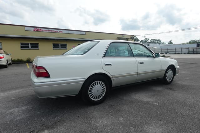 1996 Toyota Crown JDM car for sale — photo 9 of 16