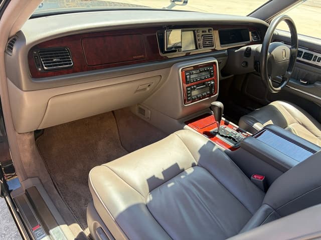 1999 Toyota Century JDM car for sale — photo 13 of 24