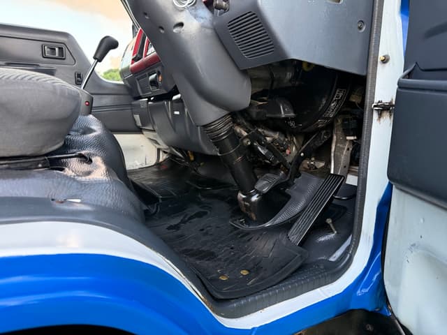 1997 Toyota Toyoace JDM car for sale — photo 19 of 25