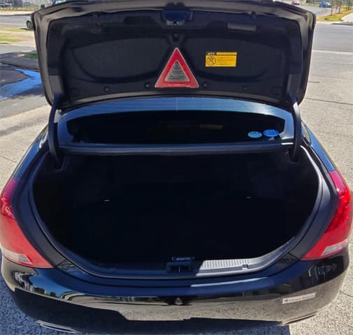 2012 Toyota Majesta JDM car for sale — photo 15 of 19