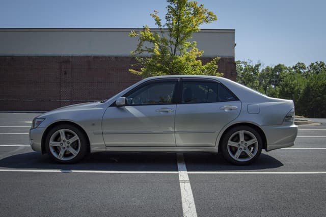 1999 Toyota Altezza JDM car for sale — photo 7 of 23