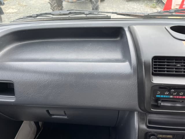 1999 Daihatsu Hijet JDM car for sale — photo 16 of 25