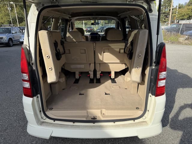 2005 Nissan Serena JDM car for sale — photo 14 of 19