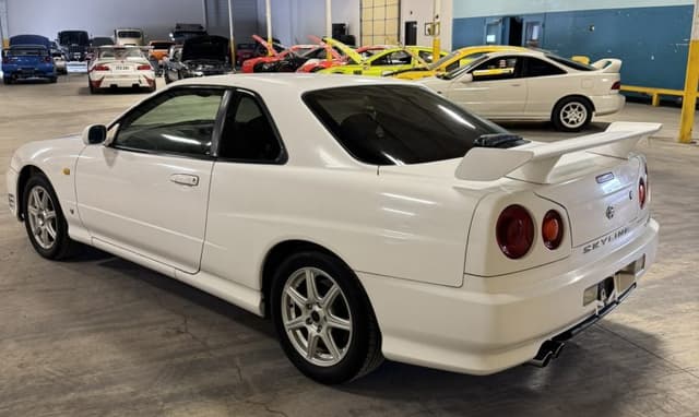 1998 Nissan Skyline JDM car for sale — photo 11 of 25