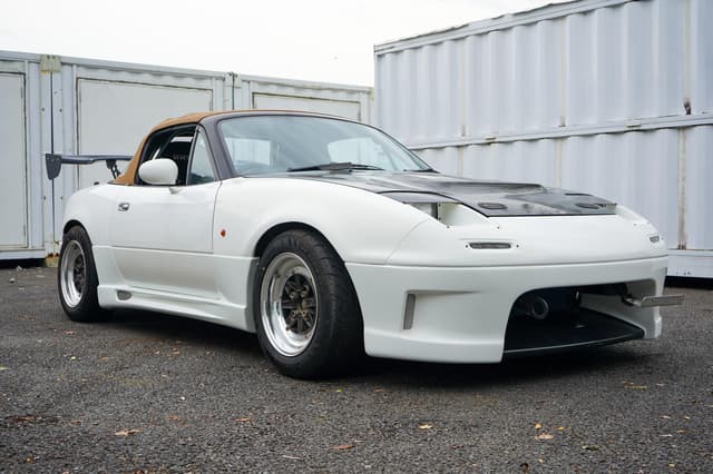 1991 Mazda Roadster (Eunos Roadster / MX-5) JDM car for sale — photo 21 of 24