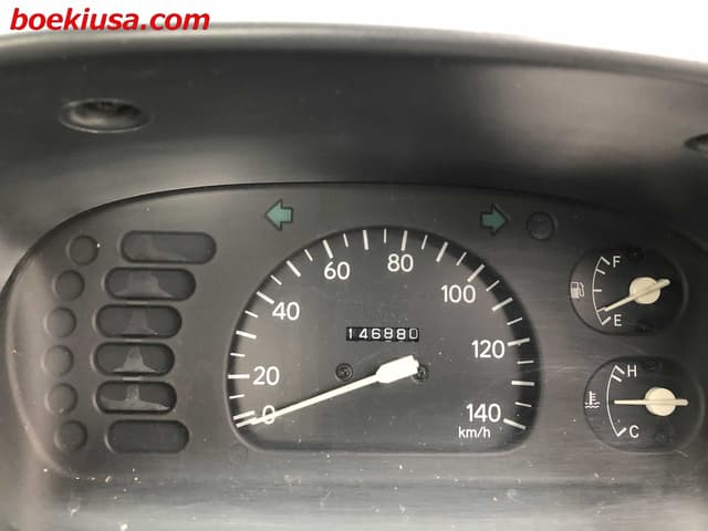 1996 Daihatsu Hijet JDM car for sale — photo 18 of 22