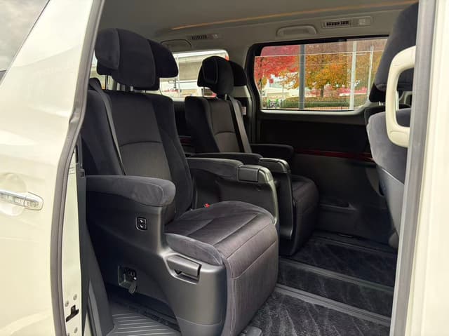 2008 Toyota Vellfire JDM car for sale — photo 15 of 15