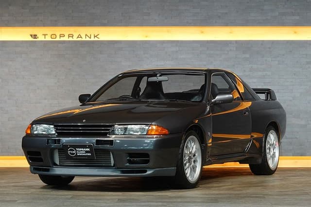 Nissan Skyline JDM car for sale — photo 10 of 25