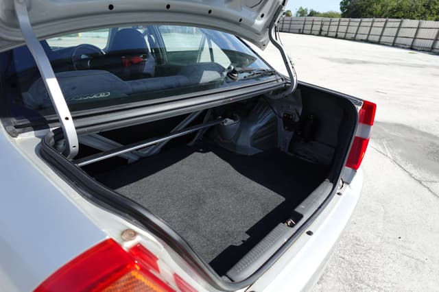 2000 Mitsubishi Lancer Evolution JDM car for sale — photo 18 of 21
