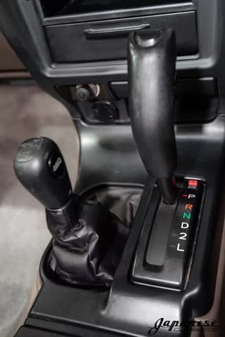 2000 Toyota Hilux Surf JDM car for sale — photo 11 of 25