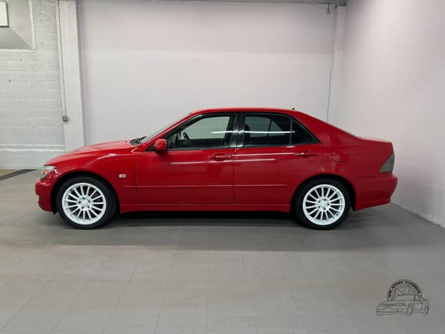 1999 Toyota Altezza JDM car for sale — photo 10 of 25