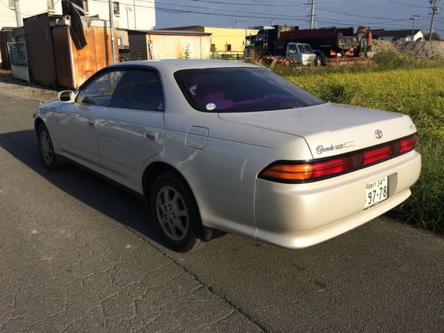 1995 Toyota Mark II JDM car for sale — photo 2 of 5