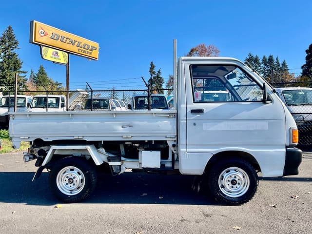 1992 Daihatsu Hijet JDM car for sale — photo 17 of 25
