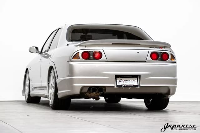 1994 Nissan Skyline JDM car for sale — photo 6 of 25