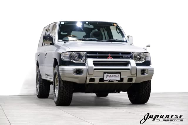 1998 Mitsubishi Pajero JDM car for sale — photo 3 of 25