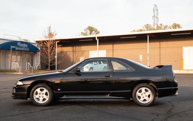 1996 Nissan Skyline JDM car for sale — photo 7 of 12