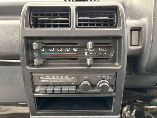 1991 Mitsubishi Minicab JDM car for sale — photo 11 of 25