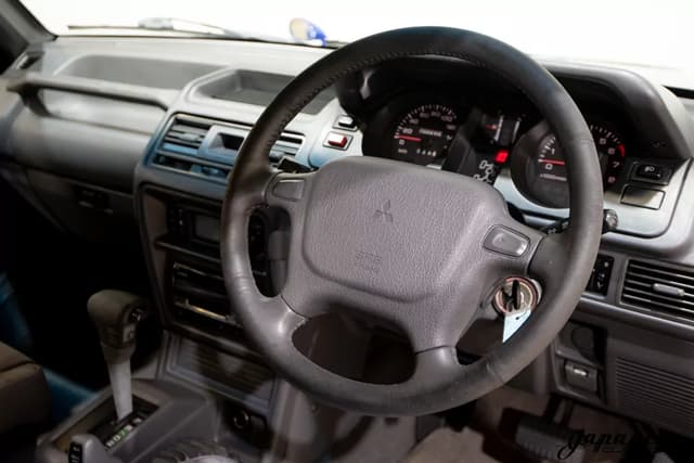 1997 Mitsubishi Pajero JDM car for sale — photo 12 of 25