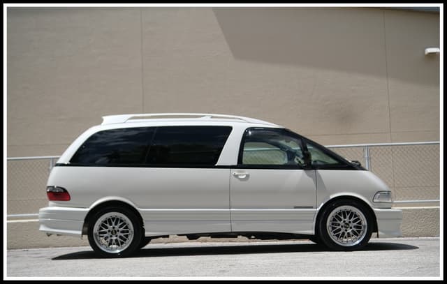 1998 Toyota Estima JDM car for sale — photo 12 of 19