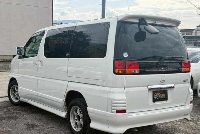 2001 Nissan Elgrand JDM car for sale — photo 2 of 25