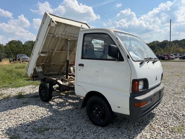 1998 Mitsubishi Minicab JDM car for sale — photo 8 of 9