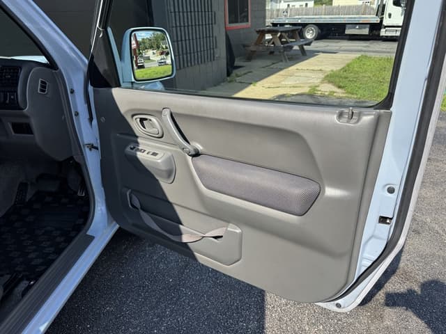 2001 Suzuki Jimny JDM car for sale — photo 14 of 25