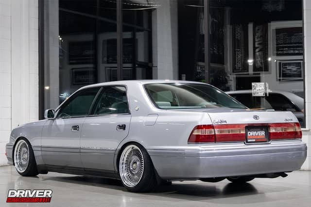 1997 Toyota Crown JDM car for sale — photo 8 of 24
