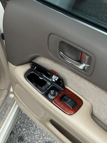 1998 Toyota Celsior JDM car for sale — photo 23 of 25