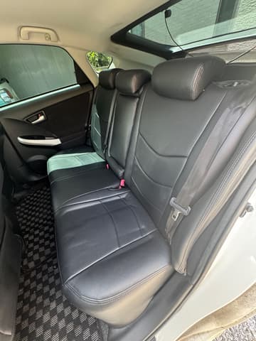 2014 Toyota Prius JDM car for sale — photo 9 of 14