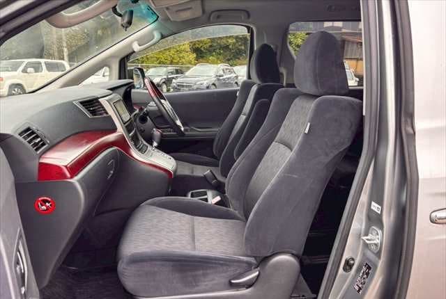 2009 Toyota Alphard JDM car for sale — photo 21 of 25