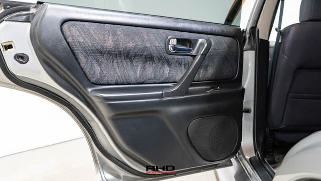 2001 Nissan Stagea JDM car for sale — photo 19 of 25