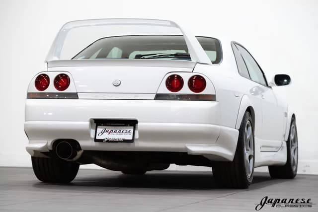 1997 Nissan Skyline JDM car for sale — photo 8 of 25