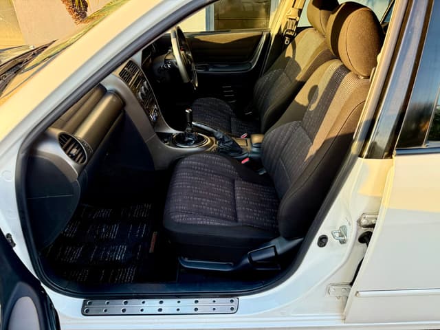 2000 Toyota Altezza JDM car for sale — photo 19 of 25