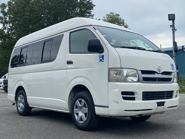2006 Toyota HiAce JDM car for sale — photo 3 of 17