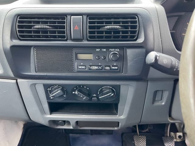 1999 Mitsubishi Minicab JDM car for sale — photo 18 of 25