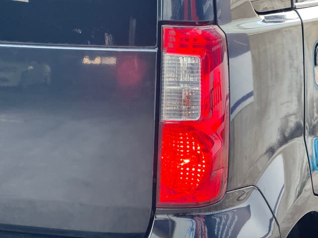 2005 Mitsubishi eK Wagon JDM car for sale — photo 16 of 25