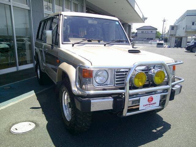 1990 Mitsubishi Pajero JDM car for sale — photo 2 of 20