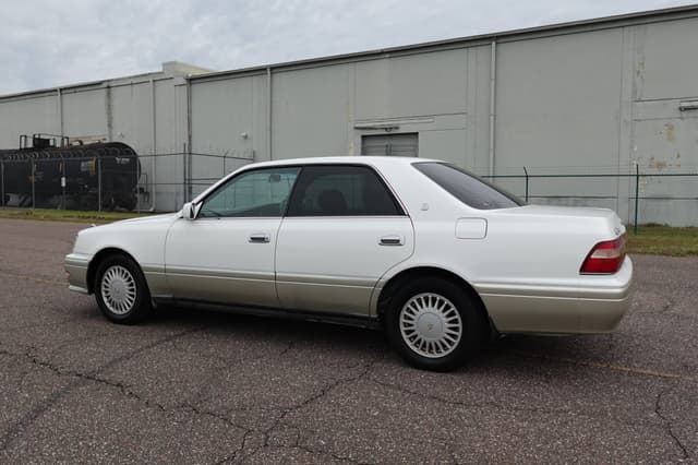 1995 Toyota Crown JDM car for sale — photo 10 of 19