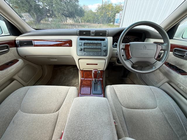 1999 Toyota Crown JDM car for sale — photo 19 of 21