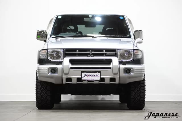 1999 Mitsubishi Pajero JDM car for sale — photo 2 of 25