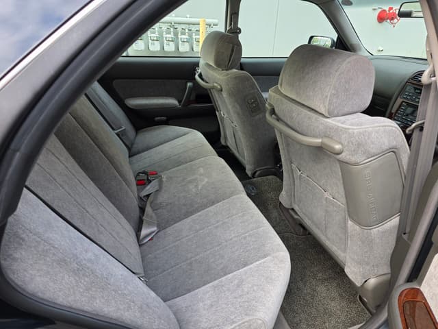 1999 Nissan Gloria JDM car for sale — photo 11 of 13