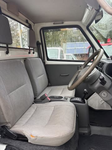 2000 Mitsubishi Minicab JDM car for sale — photo 11 of 19