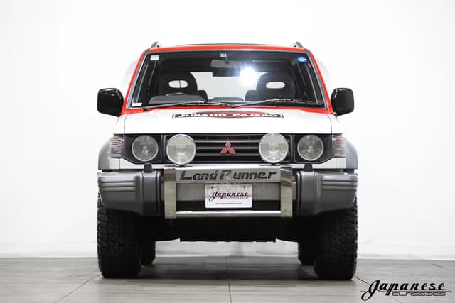1991 Mitsubishi Pajero JDM car for sale — photo 2 of 25