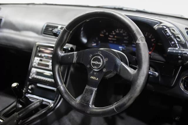 1989 Nissan Skyline JDM car for sale — photo 12 of 25