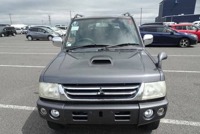 2005 Mitsubishi Pajero Mini JDM car for sale — photo 8 of 25